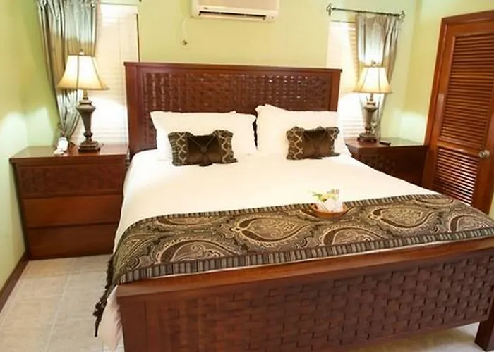 The Palms Oceanfront Aparthotel 3*