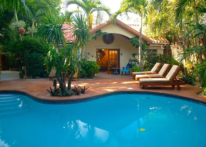 The Palms Oceanfront Aparthotel 3*